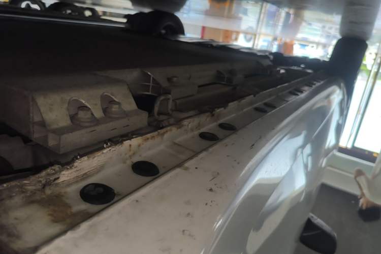 Used CHANGAN Benni E-Star 2022 Qingxin Edition Colorful Model Lithium Iron Phosphate Left Side Sill