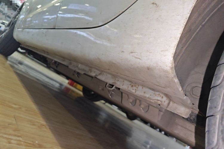 Used CHANGAN Benni E-Star 2022 Qingxin Edition Colorful Model Lithium Iron Phosphate Left Side Sill