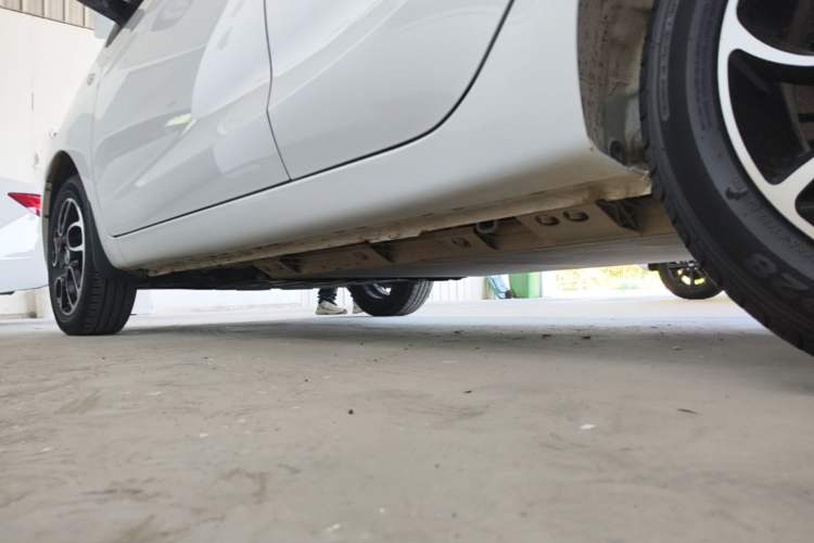 Used CHANGAN Benni E-Star 2022 Qingxin Edition Colorful Model Lithium-NMC Left Side Sill