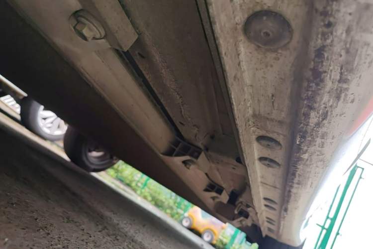 Used CHANGAN Benni E-Star 2022 Qingxin Edition Colorful Model Lithium Iron Phosphate Left Side Sill