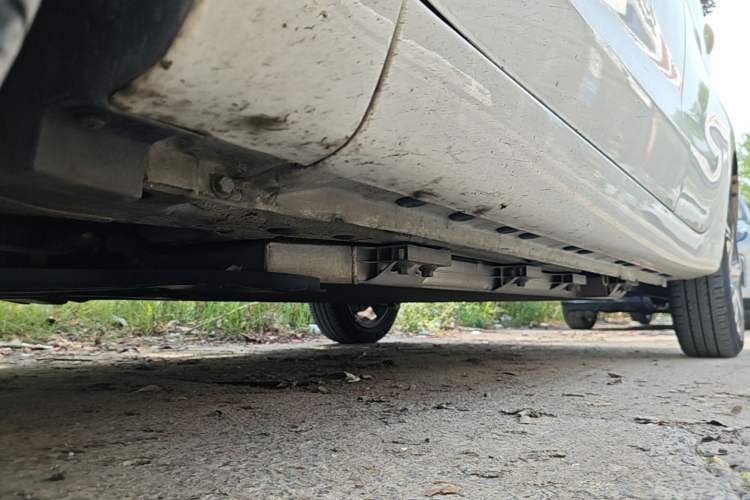 Used CHANGAN Benni E-Star 2022 Qingxin Edition Colorful Model Lithium Iron Phosphate Left Side Sill