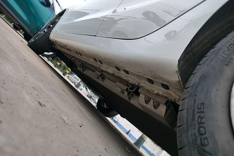 Used CHANGAN Benni E-Star 2022 Qingxin Edition Colorful Model Lithium Iron Phosphate Left Side Sill
