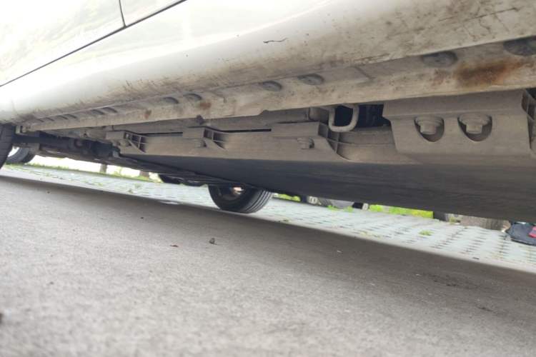 Used CHANGAN Benni E-Star 2022 Qingxin Edition Colorful Model Lithium Iron Phosphate Left Side Sill