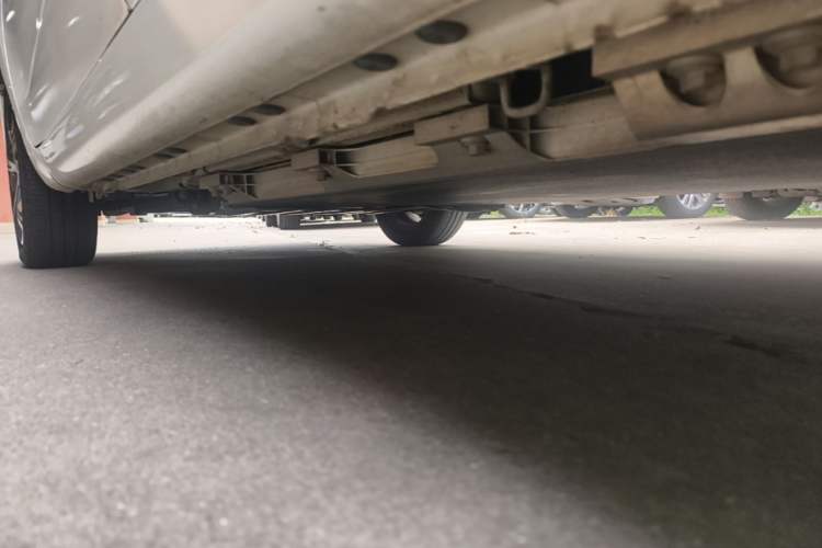 Used CHANGAN Benni E-Star 2022 Charming Edition Colorful Model Lithium Iron Phosphate Left Side Sill