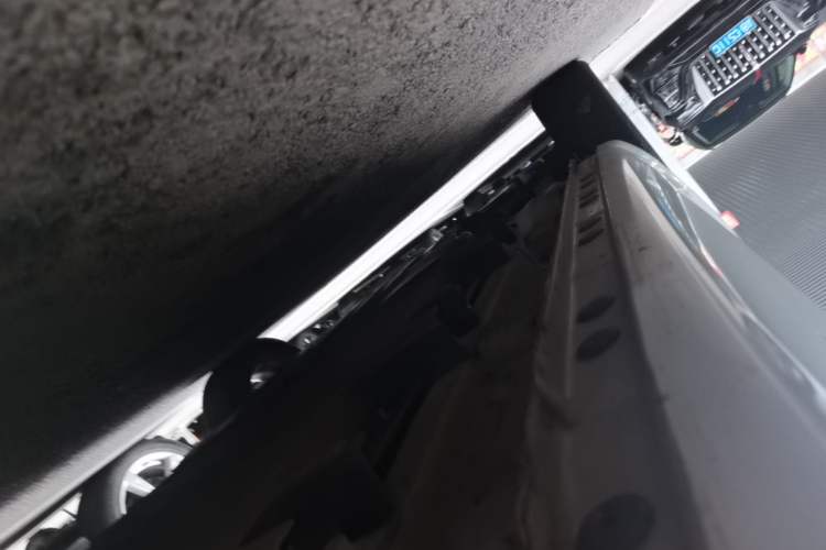Used CHANGAN Benni E-Star 2022 Qingxin Edition Colorful Model Lithium-NMC Left Side Sill