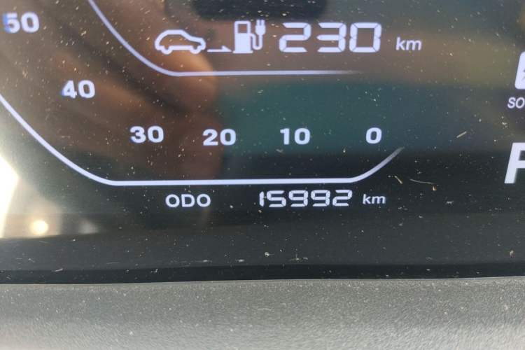 Used CHANGAN Benni E-Star 2022 Qingxin Edition Colorful Model Lithium Iron Phosphate Odometer Close Up