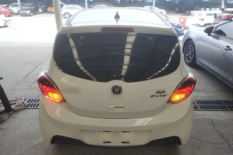 Used CHANGAN Benni E-Star 2022 Charming Edition Colorful Model Lithium-Ion Battery Rear