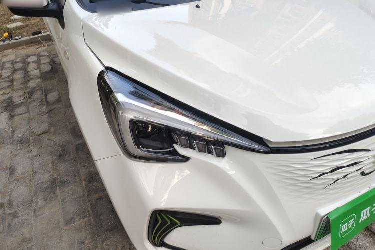 Used CHANGAN Benni E-Star 2022 Charming Edition Colorful Model Lithium Iron Phosphate Right Front Headlight