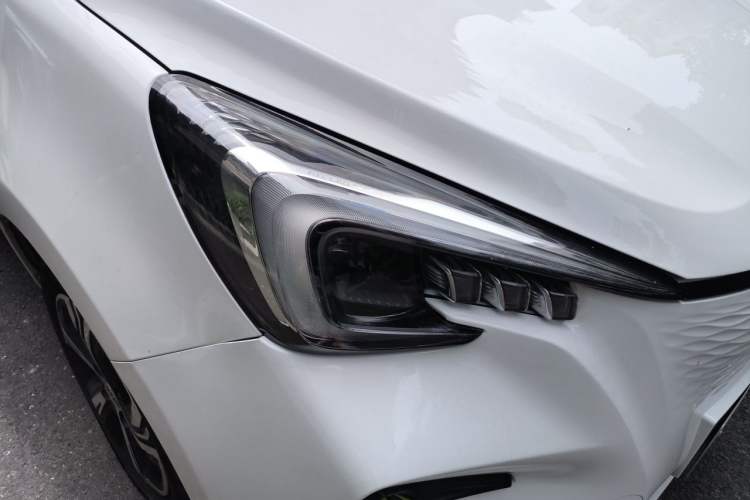 Used CHANGAN Benni E-Star 2022 Charming Edition Colorful Model Lithium Iron Phosphate Right Front Headlight