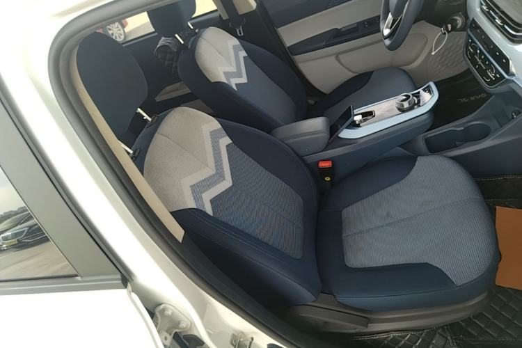 Used CHANGAN Benni E-Star 2022 Qingxin Edition Colorful Model Lithium Iron Phosphate Right Front Seat