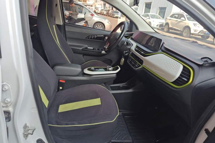 Used CHANGAN Benni E-Star 2022 Qingxin Edition Colorful Model Lithium-NMC Right Front Seat