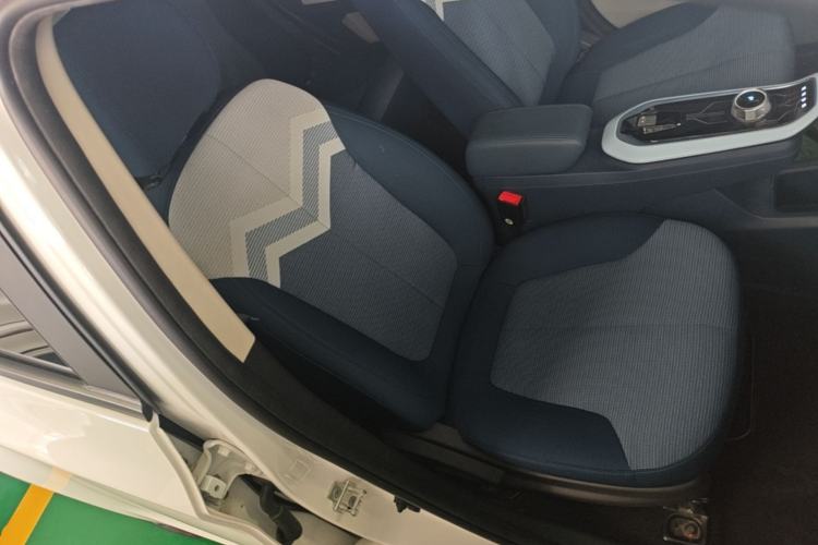 Used CHANGAN Benni E-Star 2022 Qingxin Edition Colorful Model Lithium Iron Phosphate Right Front Seat