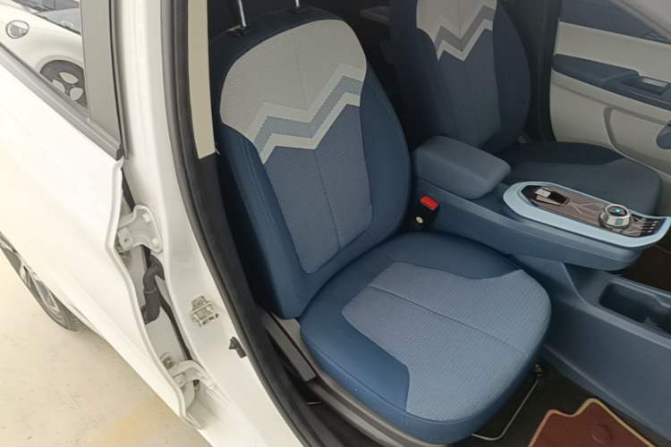 Used CHANGAN Benni E-Star 2022 Qingxin Edition Colorful Model Lithium Iron Phosphate Right Front Seat
