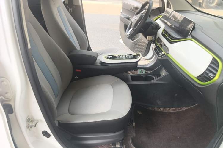 Used CHANGAN Benni E-Star 2022 Qingxin Edition Colorful Model Lithium Iron Phosphate Right Front Seat