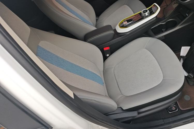 Used CHANGAN Benni E-Star 2022 Qingxin Edition Colorful Model Lithium-NMC Right Front Seat