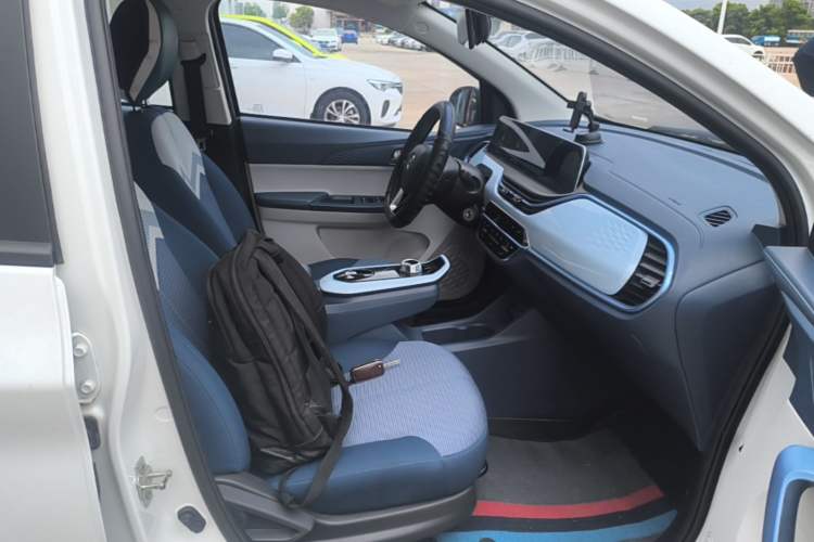 Used CHANGAN Benni E-Star 2022 Qingxin Edition Colorful Model Lithium Iron Phosphate Right Front Seat