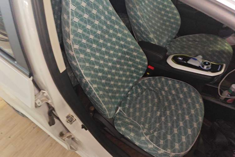 Used CHANGAN Benni E-Star 2022 Qingxin Edition Colorful Model Lithium Iron Phosphate Right Front Seat