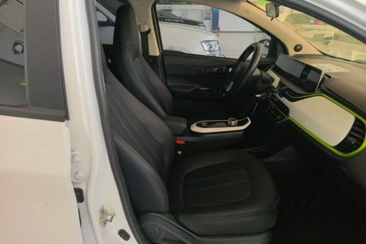 Used CHANGAN Benni E-Star 2022 Qingxin Edition Colorful Model Lithium Iron Phosphate Right Front Seat