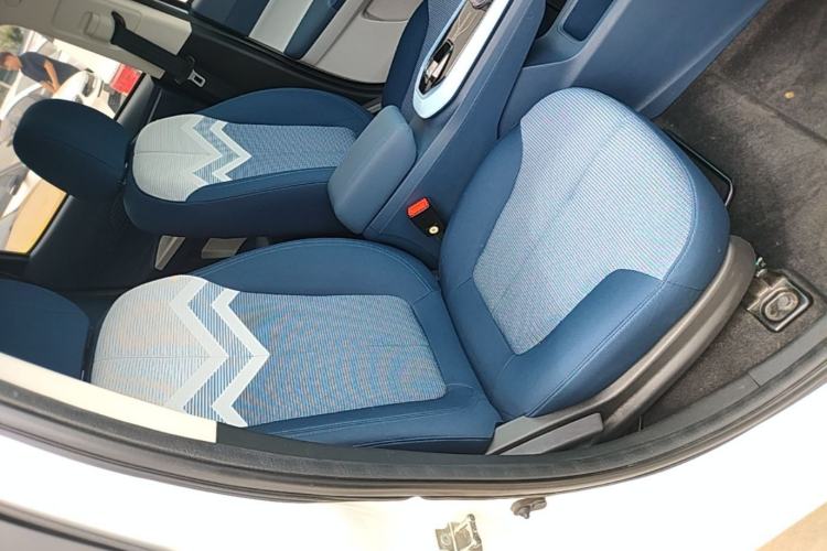 Used CHANGAN Benni E-Star 2022 Qingxin Edition Colorful Model Lithium Iron Phosphate Right Front Seat