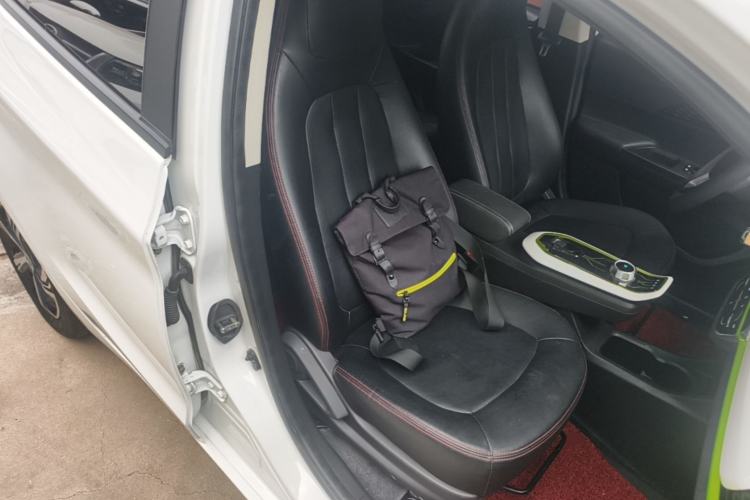 Used CHANGAN Benni E-Star 2022 Charming Edition Colorful Model Lithium Iron Phosphate Right Front Seat