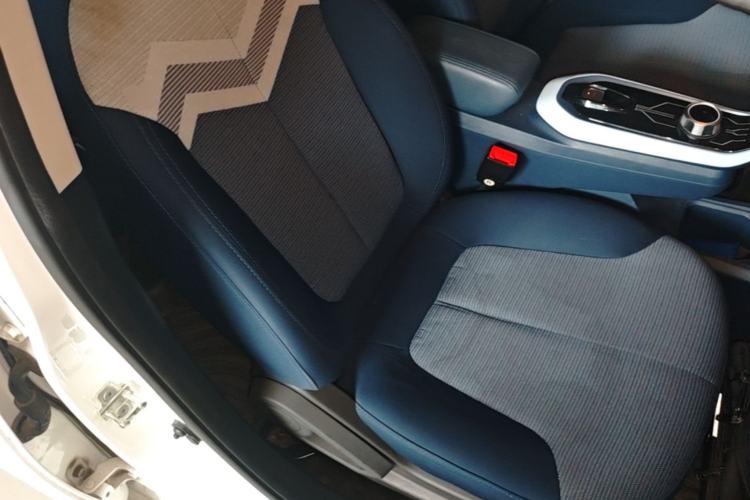 Used CHANGAN Benni E-Star 2022 Qingxin Edition Colorful Model Lithium Iron Phosphate Right Front Seat