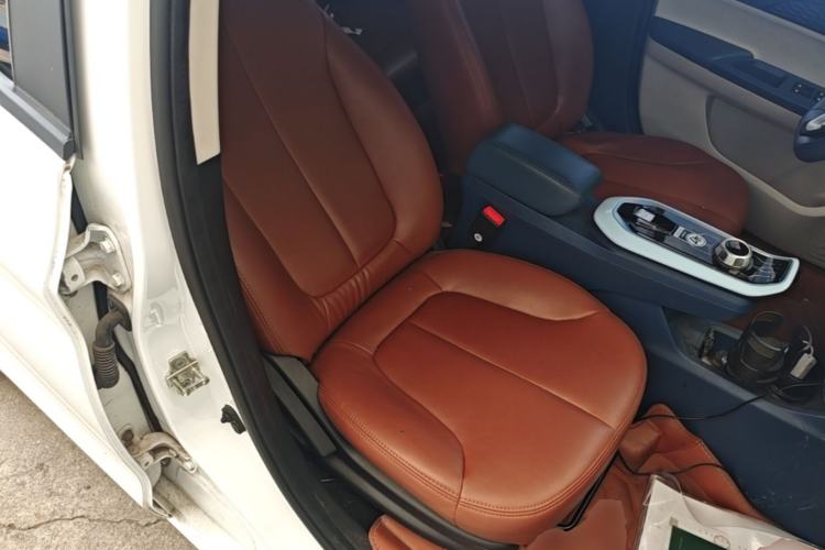 Used CHANGAN Benni E-Star 2022 Qingxin Edition Colorful Model Lithium Iron Phosphate Right Front Seat