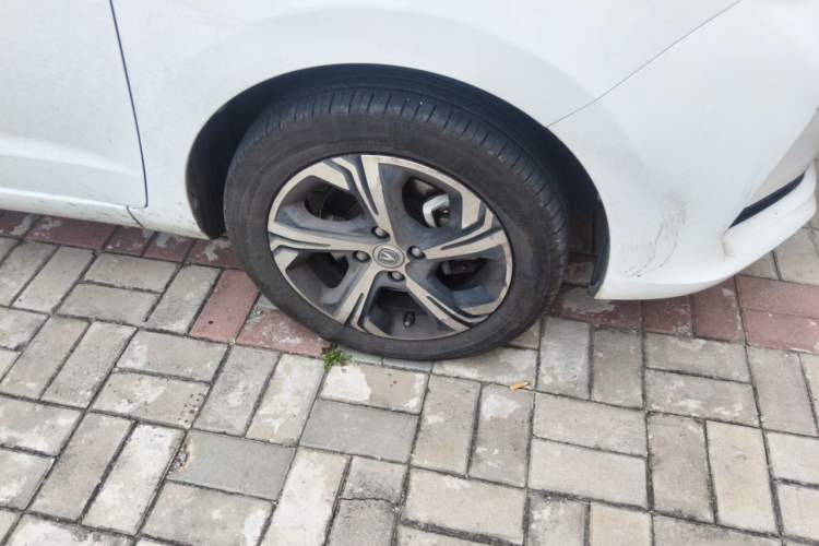 Used CHANGAN Benni E-Star 2022 Qingxin Edition Colorful Model Lithium Iron Phosphate Right Front Wheel Hub