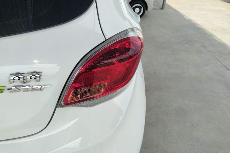 Used CHANGAN Benni E-Star 2022 Qingxin Edition Colorful Model Lithium Iron Phosphate Right Rear Taillight