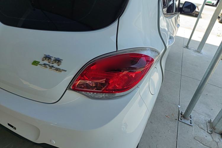 Used CHANGAN Benni E-Star 2022 National Edition Colorful Limited Edition (Fast-Charging Version) Lithium Iron Phosphate Right Rear Taillight
