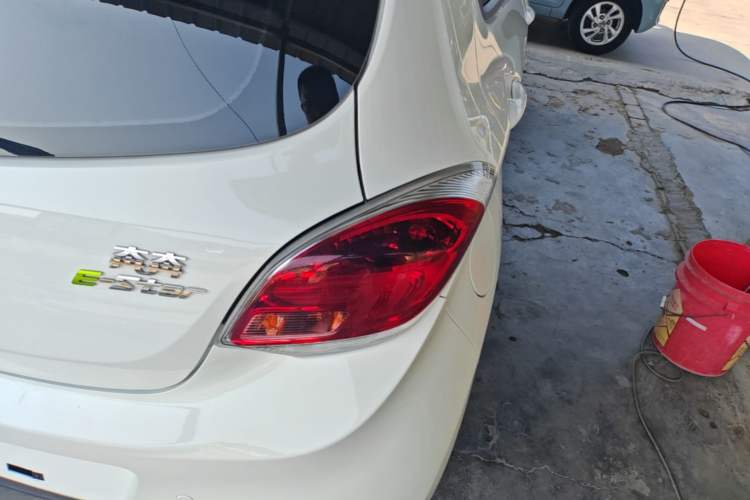 Used CHANGAN Benni E-Star 2022 Qingxin Edition Colorful Model Lithium Iron Phosphate Right Rear Taillight