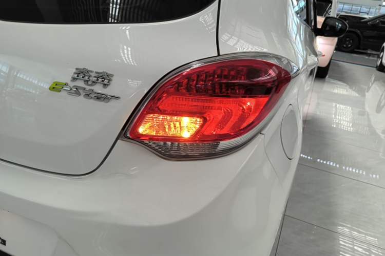 Used CHANGAN Benni E-Star 2022 Qingxin Edition Colorful Model Lithium Iron Phosphate Right Rear Taillight