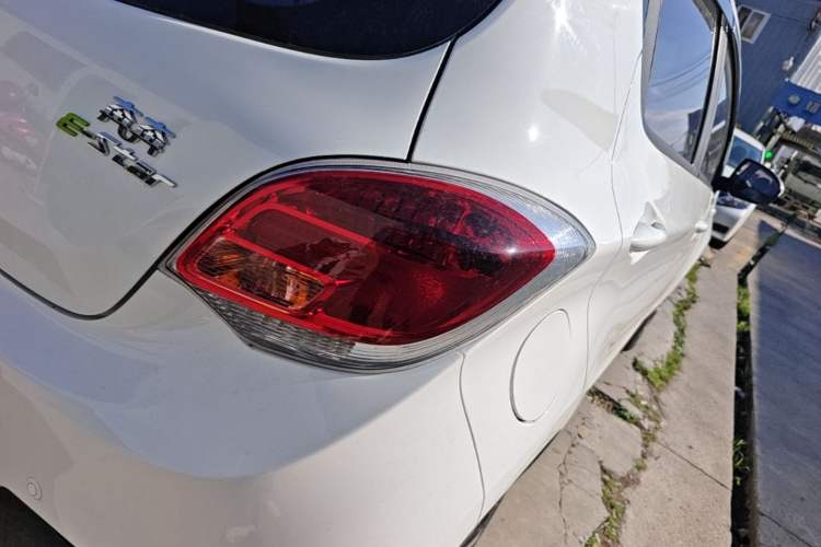 Used CHANGAN Benni E-Star 2022 Qingxin Edition Colorful Model Lithium Iron Phosphate Right Rear Taillight