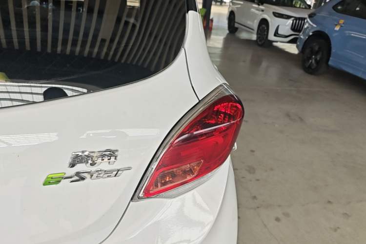 Used CHANGAN Benni E-Star 2022 Charming Edition Colorful Model Lithium Iron Phosphate Right Rear Taillight