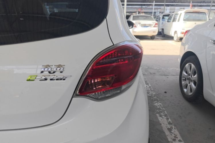 Used CHANGAN Benni E-Star 2022 Qingxin Edition Colorful Model Lithium-NMC Right Rear Taillight