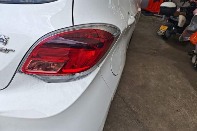 Used CHANGAN Benni E-Star 2022 Qingxin Edition Colorful Model Lithium Iron Phosphate Right Rear Taillight