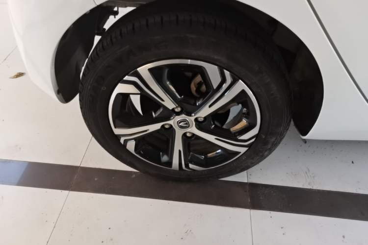 Used CHANGAN Benni E-Star 2022 Qingxin Edition Colorful Model Lithium Iron Phosphate Right Rear Wheel Hub