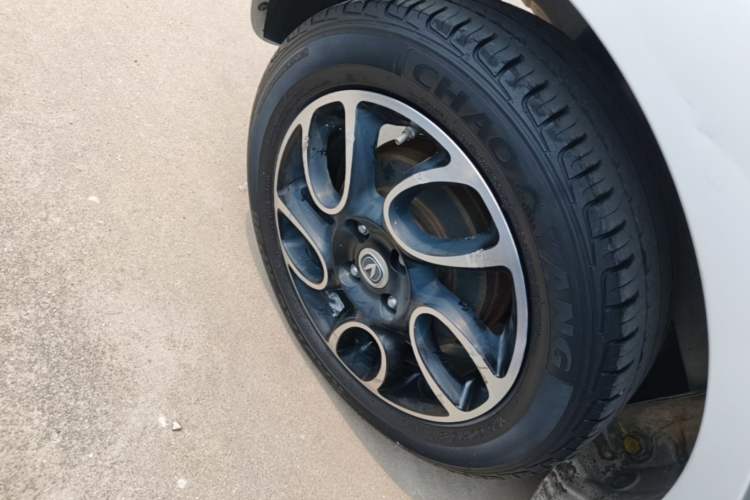 Used CHANGAN Benni E-Star 2022 National Edition Colorful Limited Edition (Fast-Charging Version) Lithium Iron Phosphate Right Rear Wheel Hub