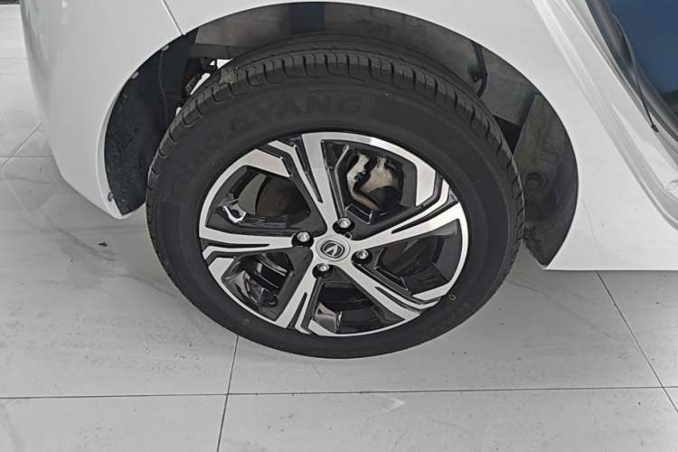 Used CHANGAN Benni E-Star 2022 Qingxin Edition Colorful Model Lithium-NMC Right Rear Wheel Hub