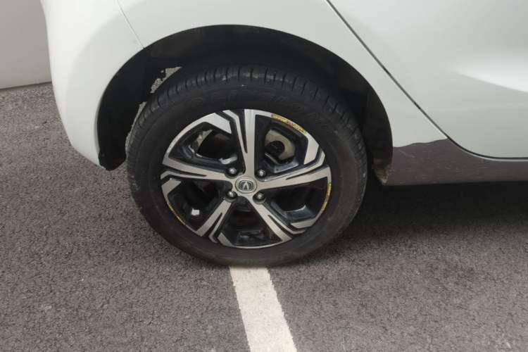 Used CHANGAN Benni E-Star 2022 Qingxin Edition Colorful Model Lithium Iron Phosphate Right Rear Wheel Hub