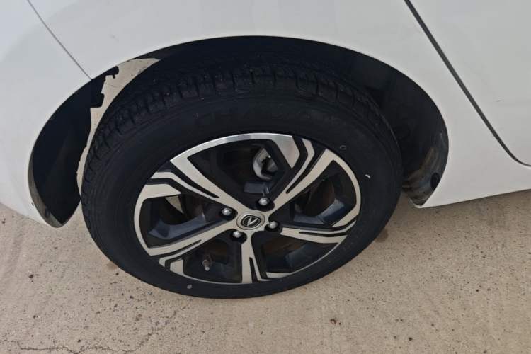 Used CHANGAN Benni E-Star 2022 Qingxin Edition Colorful Model Lithium Iron Phosphate Right Rear Wheel Hub