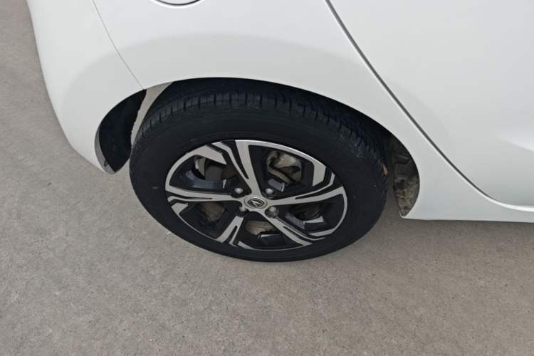 Used CHANGAN Benni E-Star 2022 Qingxin Edition Colorful Model Lithium-NMC Right Rear Wheel Hub