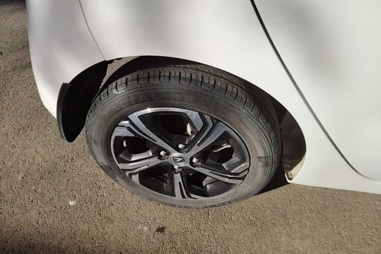 Used CHANGAN Benni E-Star 2022 Qingxin Edition Colorful Model Lithium Iron Phosphate Right Rear Wheel Hub