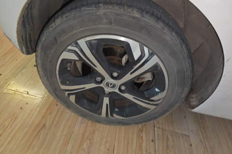 Used CHANGAN Benni E-Star 2022 Qingxin Edition Colorful Model Lithium Iron Phosphate Right Rear Wheel Hub