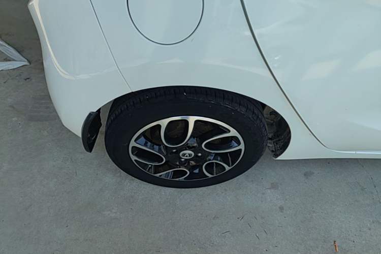 Used CHANGAN Benni E-Star 2022 National Edition Colorful Limited Edition (Fast-Charging Version) Lithium Iron Phosphate Right Rear Wheel Hub