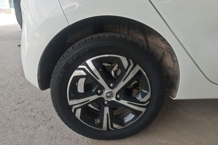 Used CHANGAN Benni E-Star 2022 Qingxin Edition Colorful Model Lithium Iron Phosphate Right Rear Wheel Hub