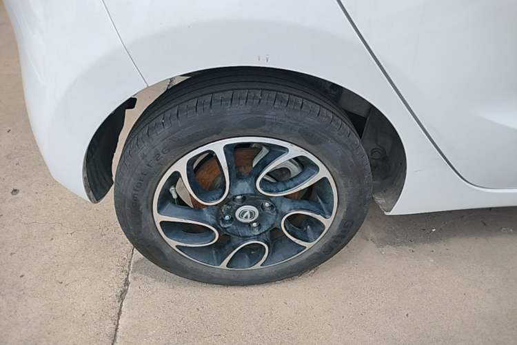 Used CHANGAN Benni E-Star 2022 Qingxin Edition Colorful Model Lithium Iron Phosphate Right Rear Wheel Hub
