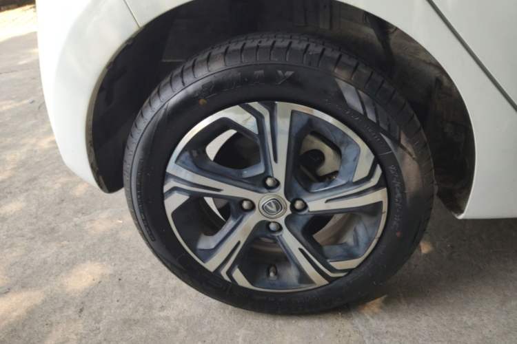 Used CHANGAN Benni E-Star 2022 Qingxin Edition Colorful Model Lithium Iron Phosphate Right Rear Wheel Hub