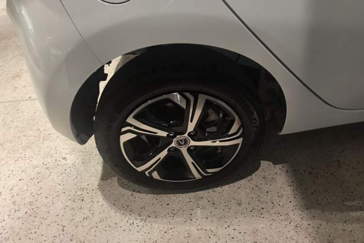 Used CHANGAN Benni E-Star 2022 National Edition Colorful Limited Edition (Fast-Charging Version) Lithium Iron Phosphate Right Rear Wheel Hub