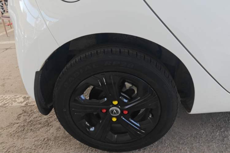 Used CHANGAN Benni E-Star 2022 Qingxin Edition Colorful Model Lithium-NMC Right Rear Wheel Hub
