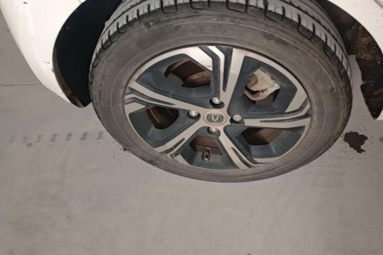 Used CHANGAN Benni E-Star 2022 Qingxin Edition Colorful Model Lithium Iron Phosphate Right Rear Wheel Hub